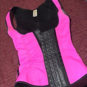 Ann cherry vest waist trainer